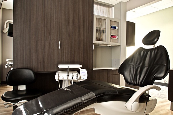 Dental treatment chair